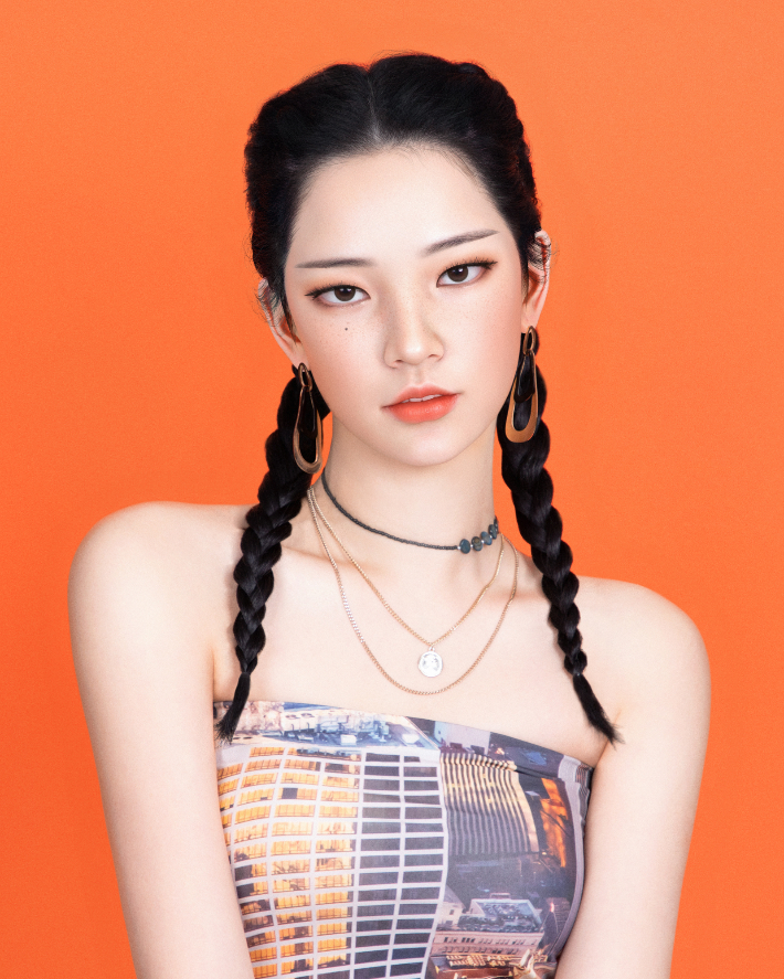 로지 프로필 사진. 네이버 제공.