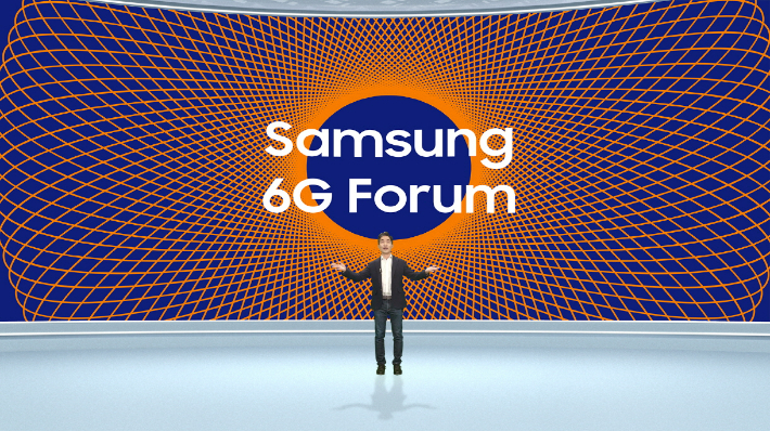 삼성전자가 13일 온라인으로 개최한 제1회 '삼성 6G 포럼(Samsung 6G Forum)'에서 삼성리서치 연구소장 승현준 사장이 인사말을 전하고 있다. 삼성전자 제공