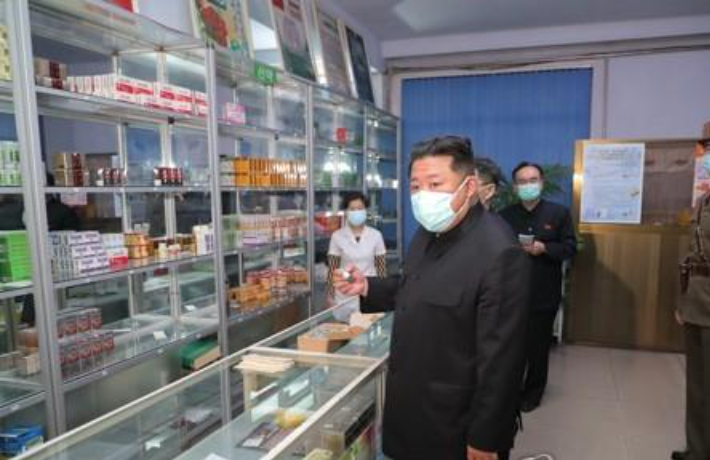 북한이 중국에서 해열제 등 관련 약품 구입에 나서고 있는 것으로 보인다. 연합뉴스