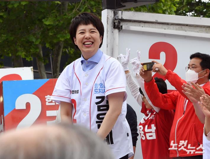 김은혜 후보의 미소