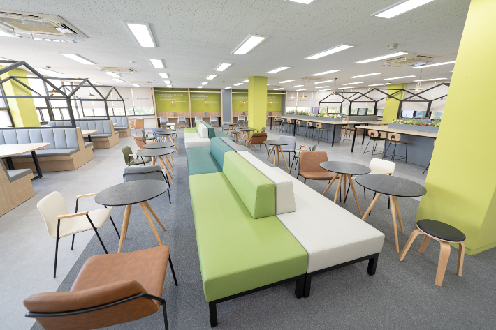 재정비된 전북대학교 의과대학 의학분관 2층 열람실. 전북대 제공