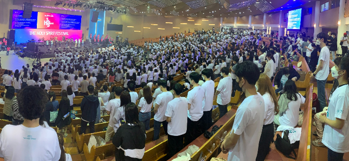 여의도순복음교회 청년국이 개최한 '2022 더 홀리 스피릿 페스티벌'에는 기독청년 3천여명이 참석해 뜨거운 열기속에 영적 재무장의 시간을 가졌다. 고석표 기자