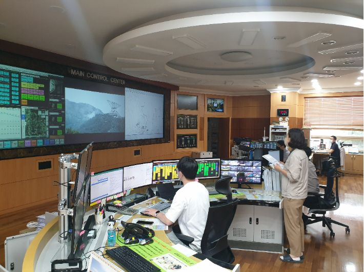 경남에너지 중앙통제실. 경남에너지 제공