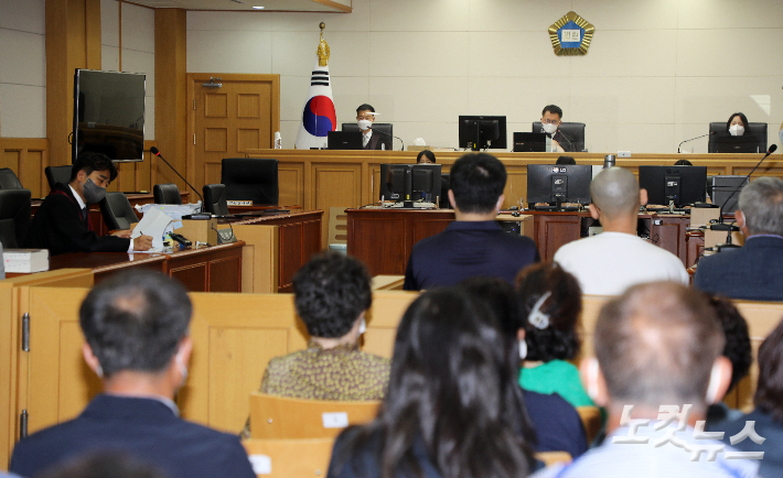 4.3 재심 재판이 열린 제주지방법원 201호 법정. 고상현 기자