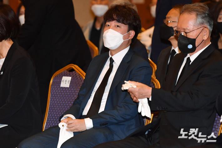 백범 김구 선생 73주기 추모식 참석한 이준석