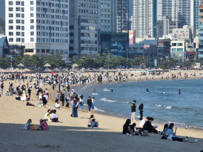 부산 광안리해수욕장. 송호재 기자