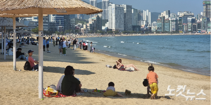 부산 광안리해수욕장. 송호재 기자