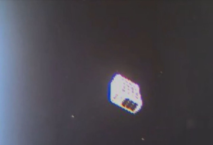 성능검증위성에서 사출된 조선대 큐브위성. 과기정통부 제공 영상 캡처