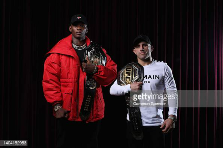 UFC 미들급 챔피언 이스라엘 아데산야(왼쪽)와 알렉산더 볼카노프스키. 게티이미지/UFC 제공