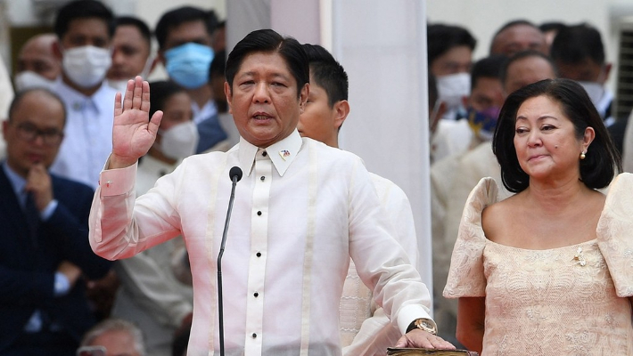 페르디난드 '봉봉' 마르코스 주니어(왼쪽) 필리핀 대통령. 연합뉴스