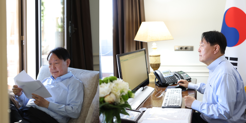 북대서양조약기구(NATO.나토) 정상회의에 참석한 윤석열 대통령이 스페인 마드리드 시내에 위치한 호텔에서 자료를 검토하는 모습. 대통령실 제공