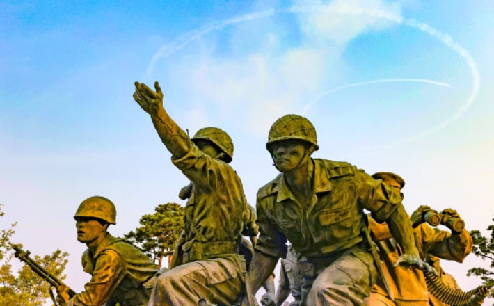장진호 전투 동상. 연합뉴스
