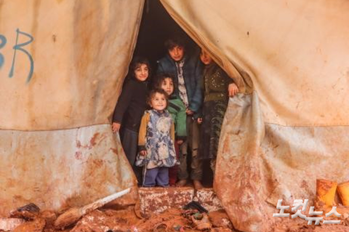 시리아 아동들. 12년 째 이어지는 내전으로 시리아 아동들의 기대 수명은 13년이나  단축될 것으로 예측되고 있다. 사진 월드비전. 