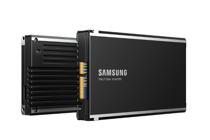 삼성전자가 SSD 내부 연산 기능을 강화한 '2세대 스마트SSD'를 개발했다. 삼성전자 제공