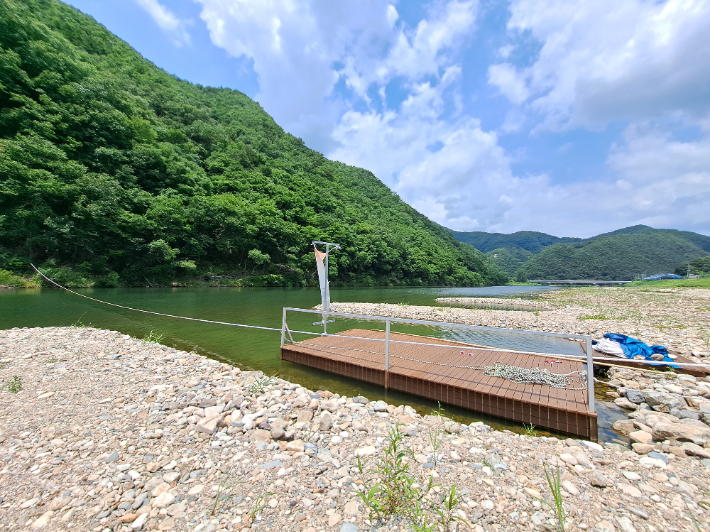 감동마을 뗏목. 