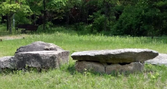 고인돌 군락. 