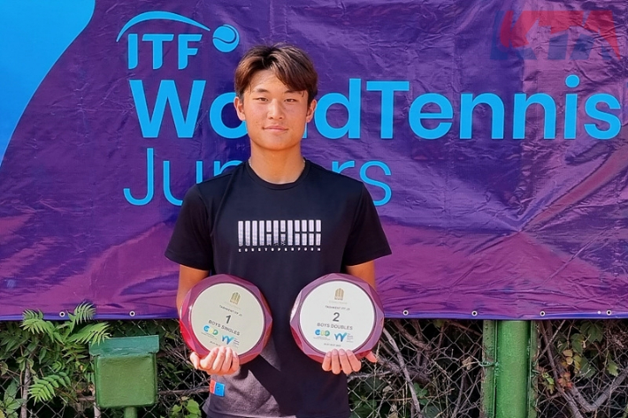 국제테니스연맹(ITF) 주니어 J3 대회 단식 우승과 복식 준우승을 거둔 장우혁. 대한테니스협회