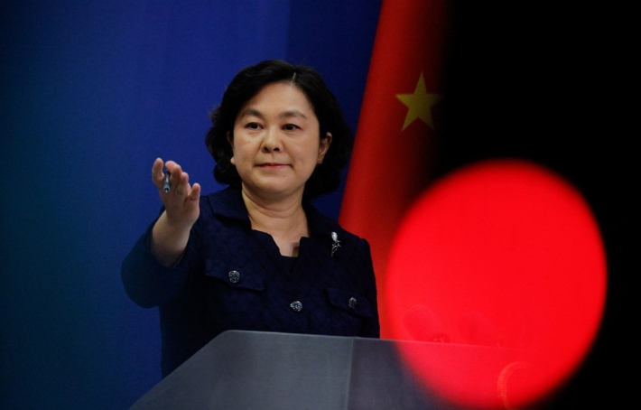 화춘잉 중국 외교부 대변인이 지난 2일 베이징에서 열린 기자회견에서 발언하고 있다. 연합뉴스