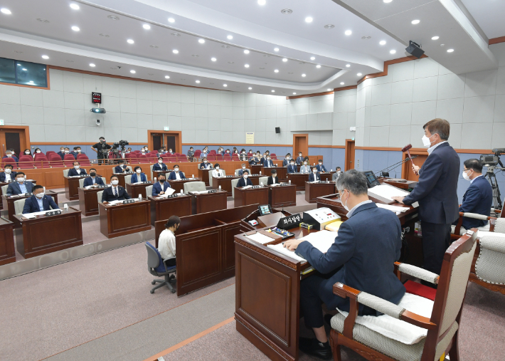 강릉시의회는 지난 1일 제302회 임시회 제1차 본회의를 열고 12간의 일정에 돌입했다. 강릉시의회 제공
