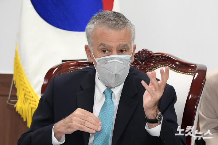 권영세 장관 만난 필립 골드버그 주한 미국대사