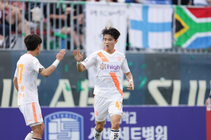 강원FC 양현준. 한국프로축구연맹