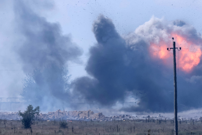 16일(현지시간) 러시아가 병합한 크림반도 북부 잔코이 지역의 탄약고에서 파괴공작으로 인한 폭발이 발생했다. 연합뉴스