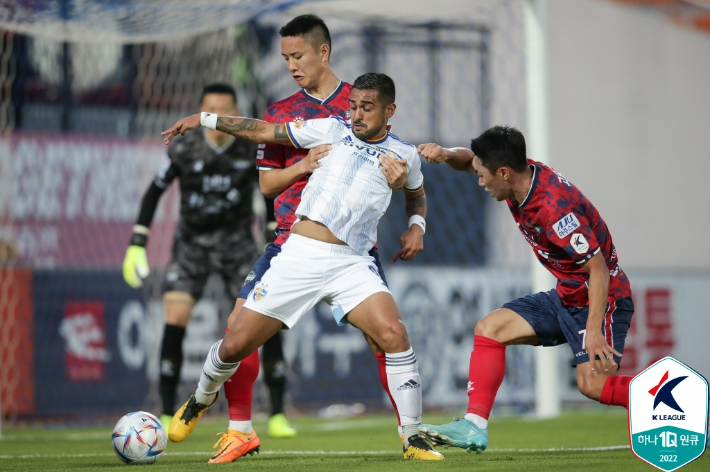 울산 현대와 김천 상무 경기 자료사진. 한국프로축구연맹