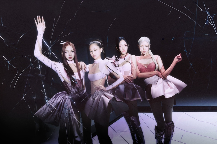 '핑크 베놈'은 19일 오후 1시 전 세계에 공개된다. YG엔터테인먼트 제공