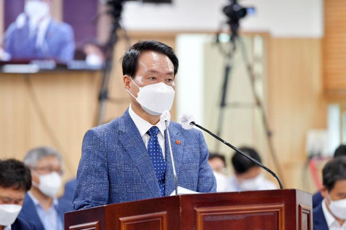 김희현 제주도 정무부지사 후보자에 대한 인사청문회가 24일 제주도의회에서 열렸다. 도의회 제공