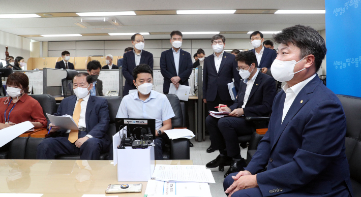 전라남도 박창환 정무부지사가 30일 내년 국고확보현황에 대해 설명하고 있다. 전라남도 제공 