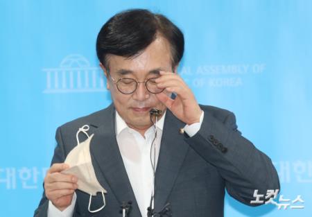 전국위 소집 반대 서병수, 의장직 사퇴