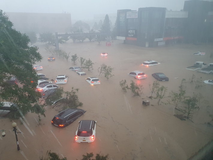 포항 남구 인덕 침수 피해. 독자 제공
