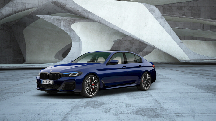BMW M550i xDrive 탄자나이트 블루 에디션. BMW그룹 코리아 제공
