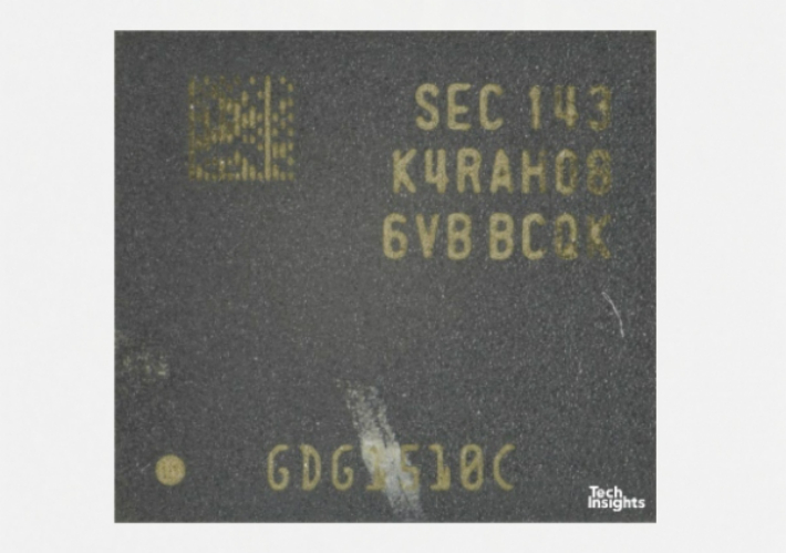 삼성전자가 지난해 업계 최초로 개발한 HKMG 공정 기반의 DDR5 D램은 본격적인 상용화에 들어갔다. 테크인사이츠 제공