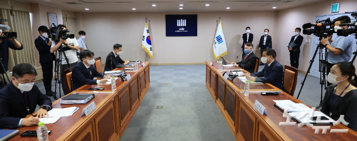22일 오후 서울 서초구 대검찰청에서 검찰-경찰 스토킹 범죄 대응 협의회가 열리고 있다. 류영주 기자
