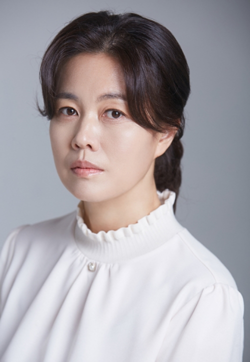 배우 김정영. 에스더블유엠피 제공