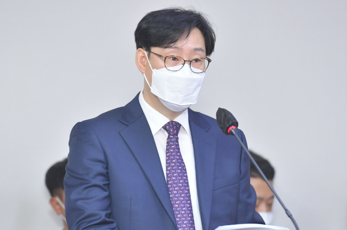 김호민 제주에너지공사 사장 후보자에 대한 제주도의회 인사청문회가 27일 열렸다. 도의회는 사실상 적격 취지의 의견을 냈다. 제주도의회 제공