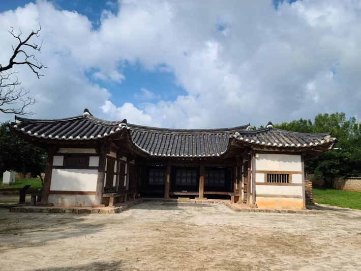 보물로 지정 예고된 전북 김제 내아. 김제시 제공