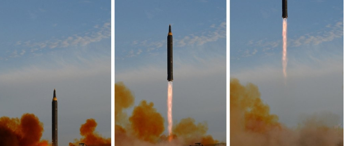 북한이 2017년 9월 중장거리탄도미사일(IRBM)인 화성-12형 발사하는 모습. 연합뉴스