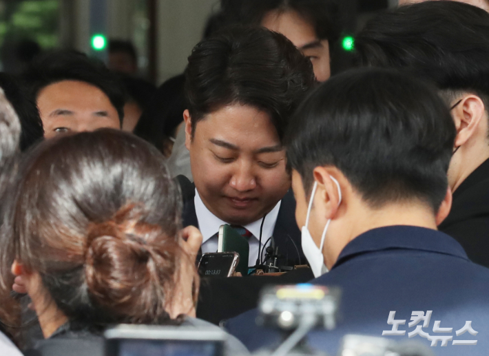 경찰, '성접대 의혹' 이준석 무고 혐의로 송치 방침