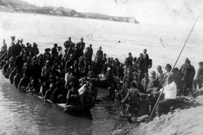 지난 1942년 선감도에 처음으로 도착한 원생들 모습. 국가기록원 제공