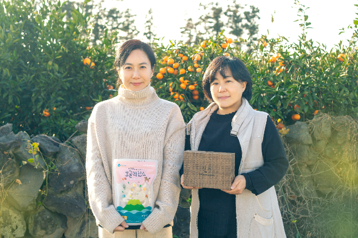 왼쪽부터 제주마미 이선희 이사, 김정옥 대표. 제주마미 제공