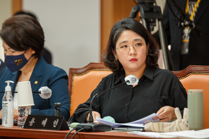 기본소득당 용혜인 국회의원 광주광역시 국감 모습. 용 의원실 제공