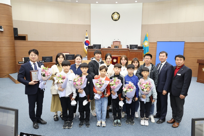 표창 받은 호계초등학교 학생 7명. 연합뉴스