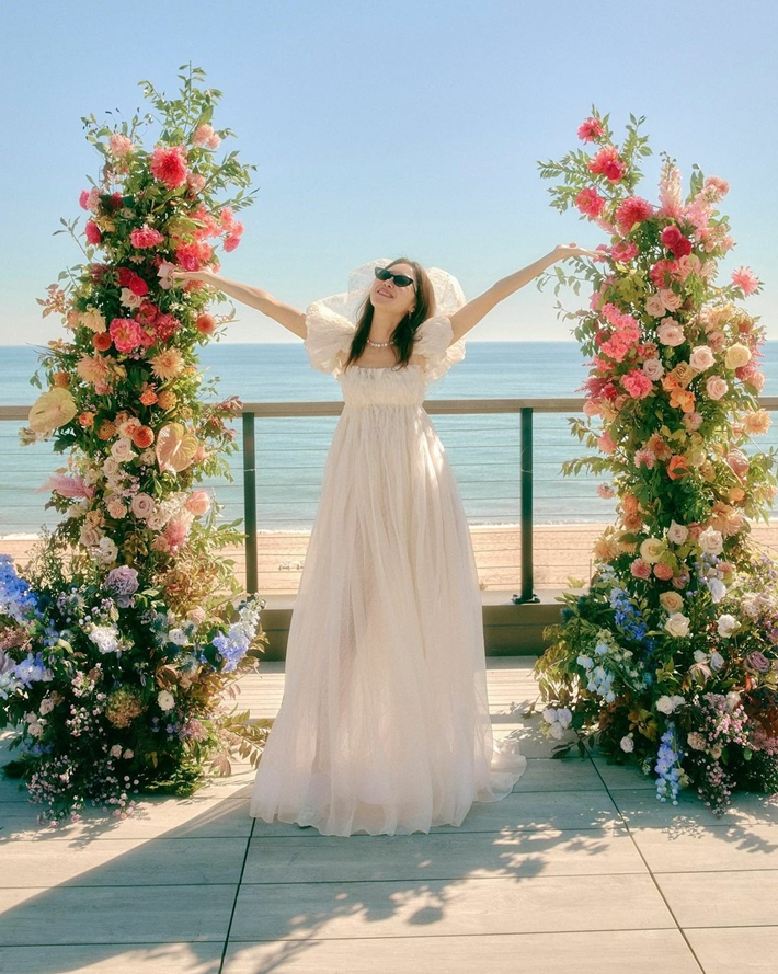 배우 공효진이 26일 공개한 웨딩드레스 사진. 공효진 인스타그램