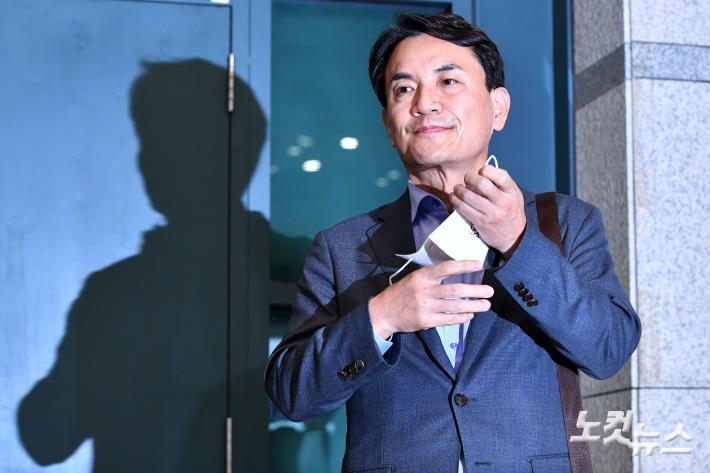 김진태 강원도지사, 레고랜드 사태에 서둘러 귀국