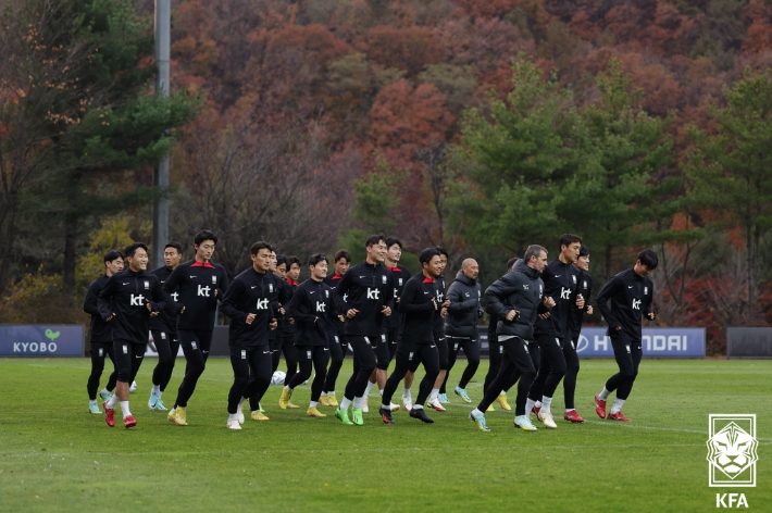 파주 NFC에 훈련 중인 축구 대표팀. 연합뉴스