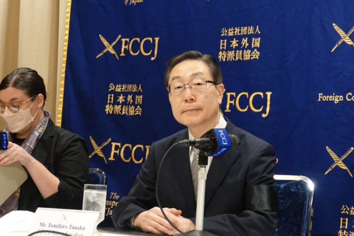 세계평화통일가정연합(옛 통일교회)의 다나카 도미히로 일본교회 회장이 지난 8월 10일 도쿄 일본외국특파원협회(FCCJ)에서 기자회견을 하고 있다. 연합뉴스