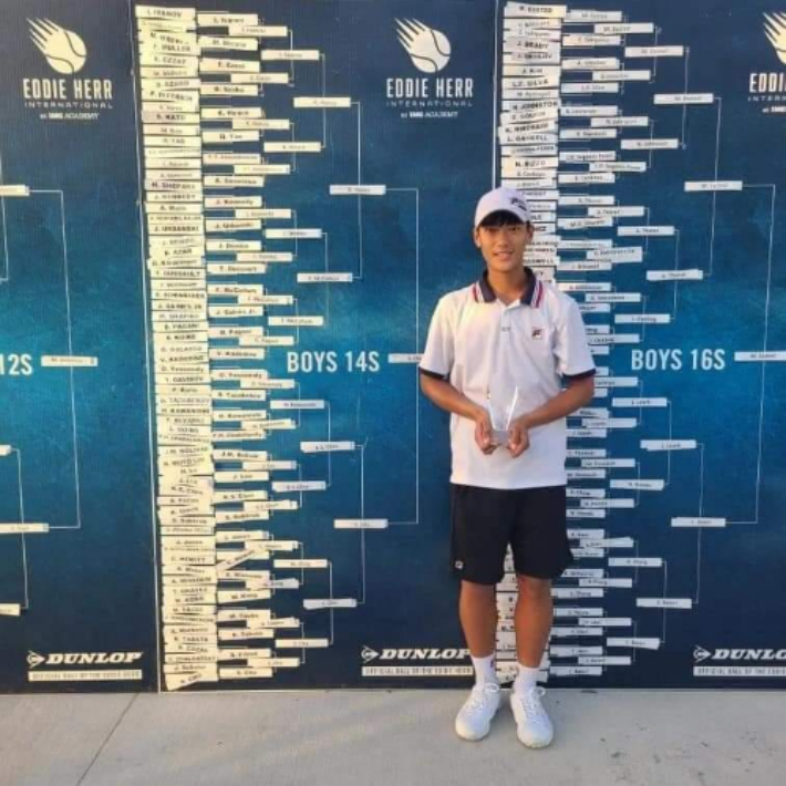 4일(한국 시각) 미국 플로리다주 브래든튼 IMG아카데미에서 열린 '에디허 국제 주니어 테니스대회' 남자 14세부 단식 우승을 차지한 조세혁. 대한테니스협회