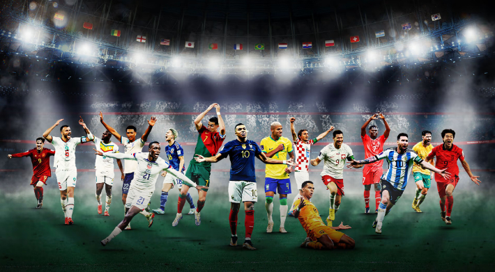 FIFA+의 2022 카타르월드컵 16강 진출국 대표 선수 사진을 장식한 조규성(오른쪽). FIFA+ 캡처